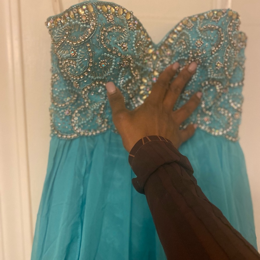 Exquisite Prom Dress - Picture 3 of 6